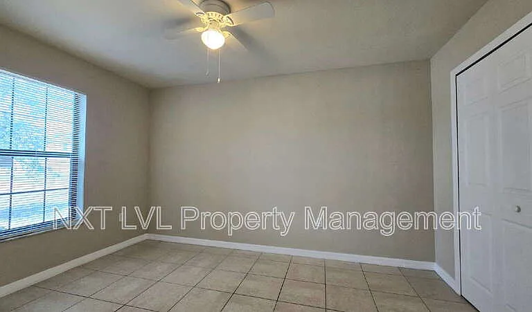 303 NE 24th Ave — Photo 10