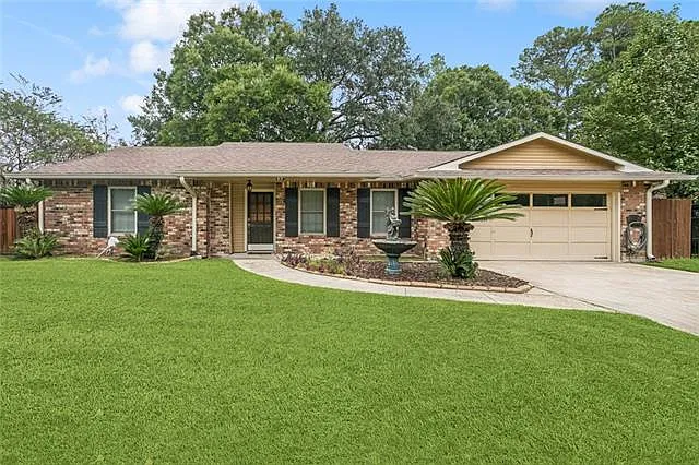 180 Whisperwood Blvd