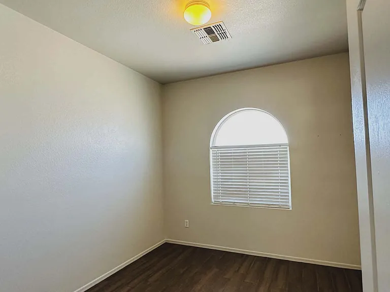 9129 W Alvarado St — Photo 14