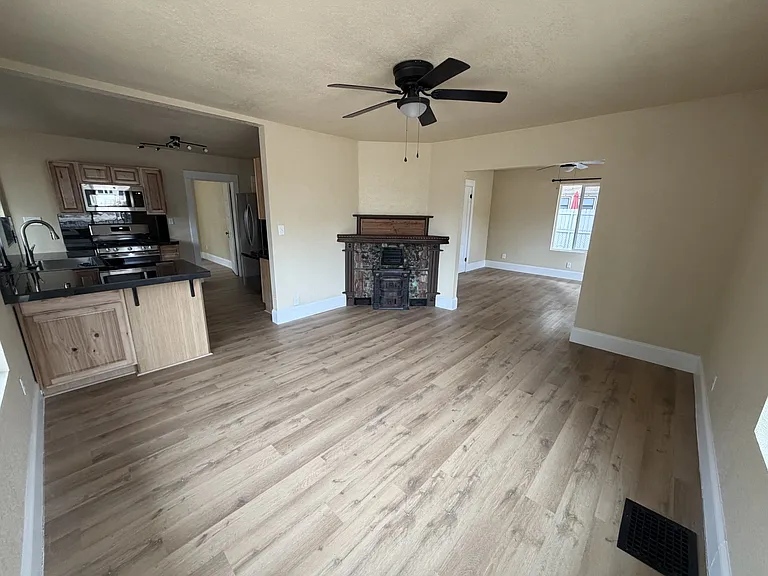 703 Country Club Dr — Photo 7