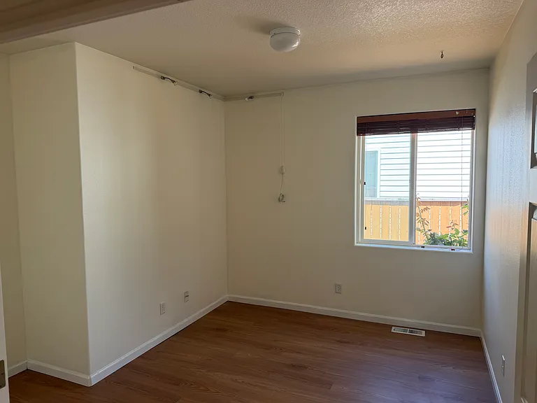 1215 Rupp St — Photo 12