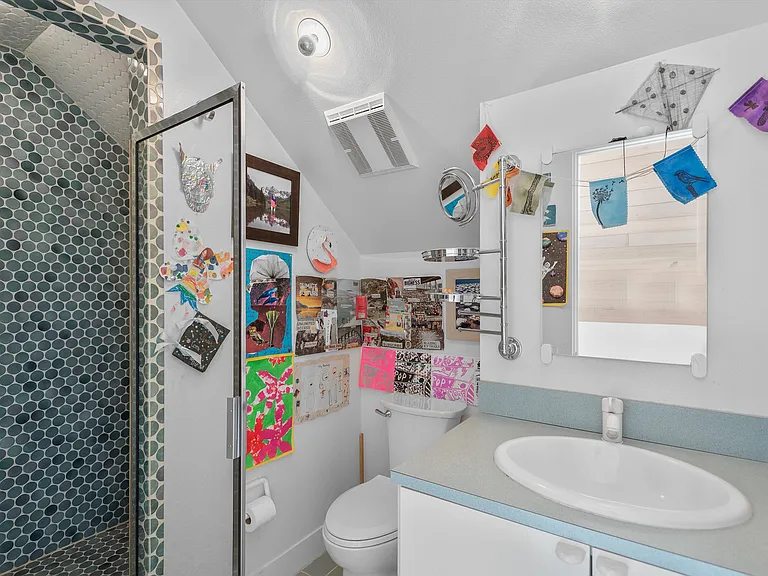 1270 Mountain View Dr — Photo 32