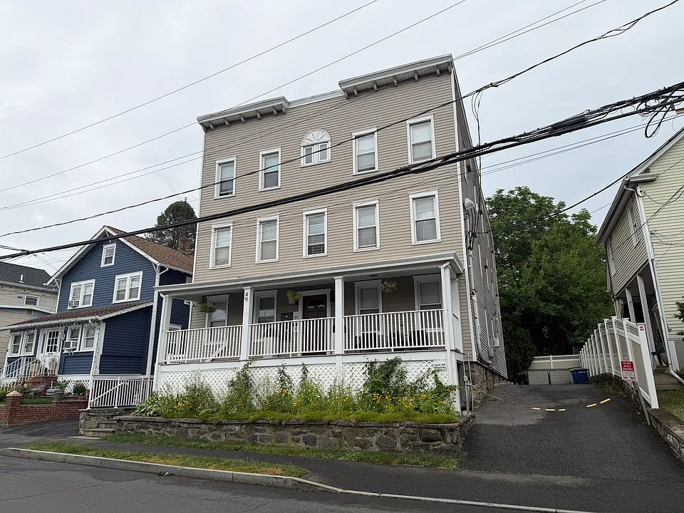 49 S Water St #3L