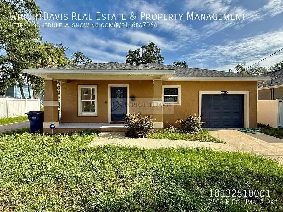 2904 E Columbus Dr