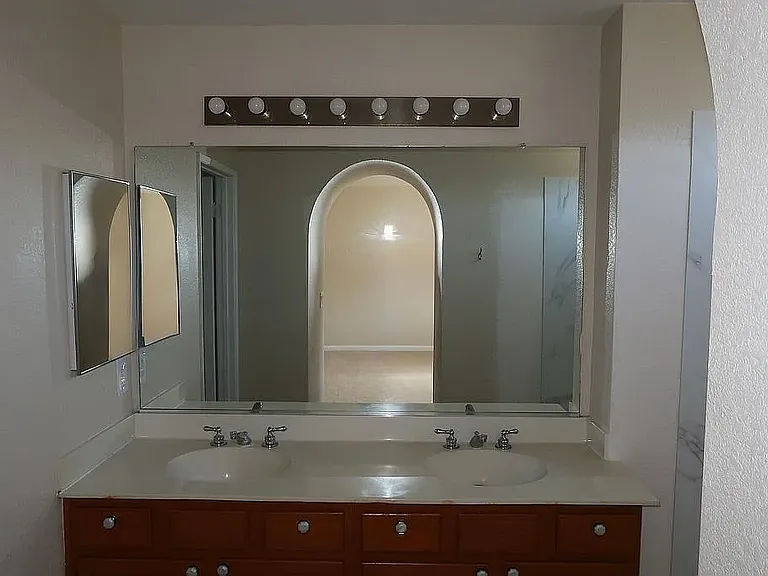 701 Deerfield Dr — Photo 20