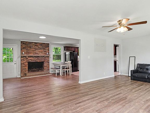 4th image of 123 Stone Mountain Rd