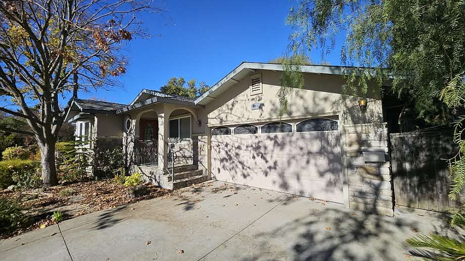 1st image of 1617 Pacific Dr