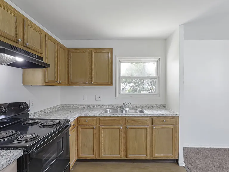 7399 Wollam Ave — Photo 23