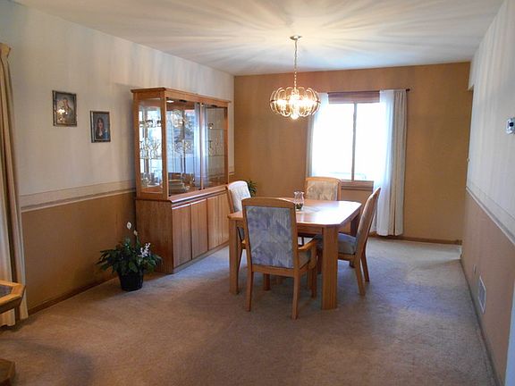 5th image of 1009 Glenwood Ln