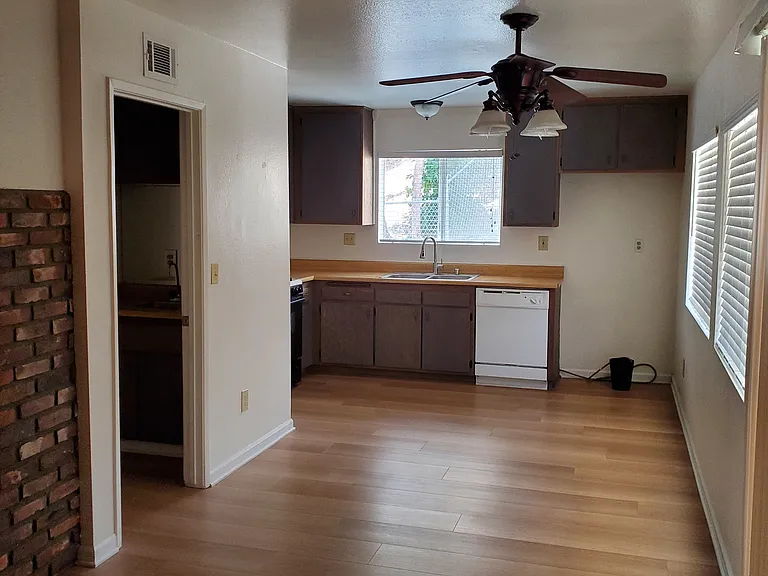 27751 Pine Hills Ave — Photo 7
