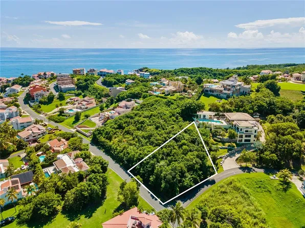 Surfside #70, Humacao, PR 00791