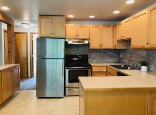 865 3rd Ave NW APT 1, Issaquah, WA 98027