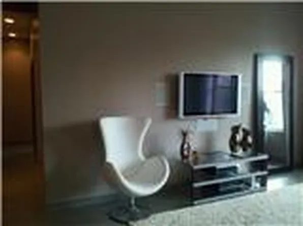 700 N High St, Columbus, OH 43215