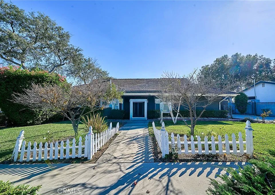 1618 Alto Ln