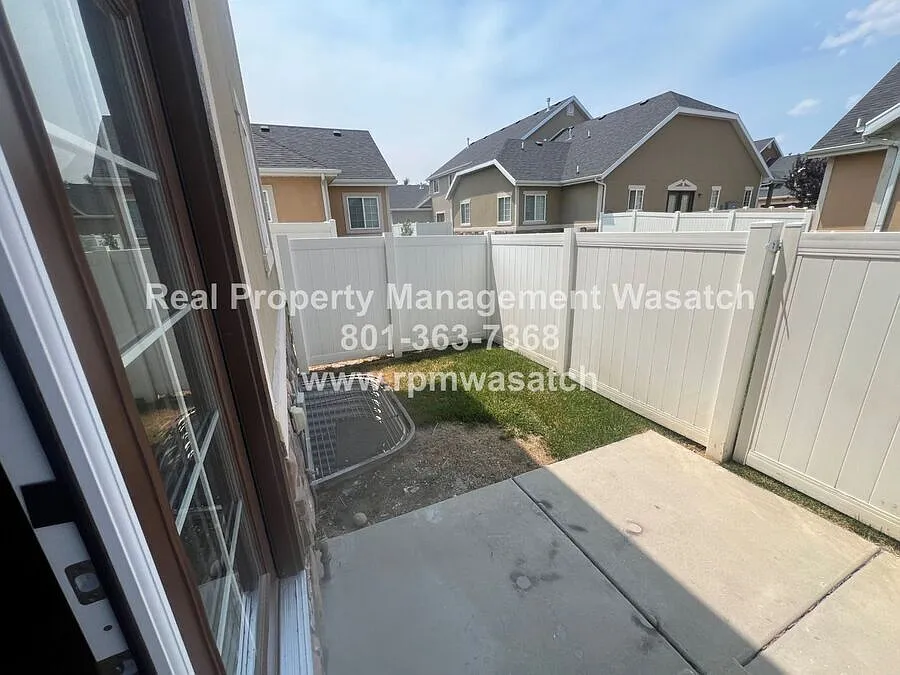Come See This Beautiful, Recently Remodeled 3 Bedroom, 2.5 Bathroom Draper Town Home With Half Of... — Photo 4