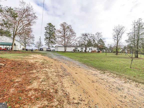 3rd image of 319 Pope Rd