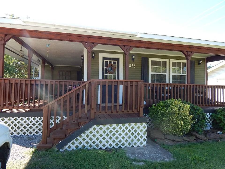 1st image of 525 W Clay St