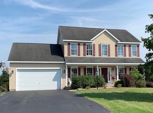 102 Barbara Ln, Amsterdam, NY 12010