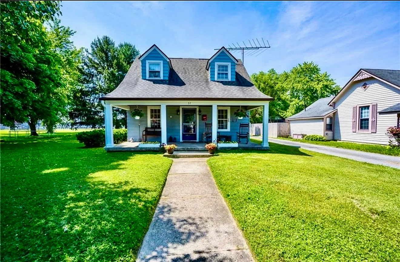 4 bed, 2610 sqft, $1,800 — Photo 1