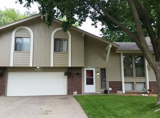 4921 Red Rock Ave, Bellevue, NE 68157