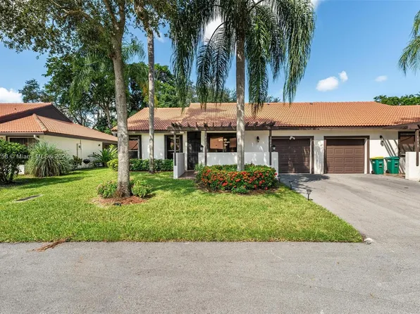 7037 Marlberry Ln, Tamarac, FL 33321