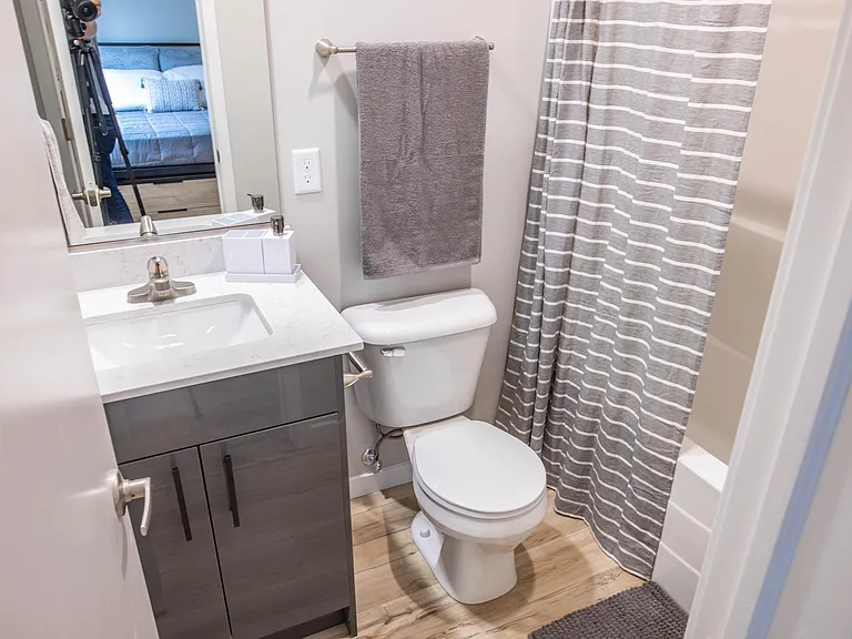 307 E White St — Photo 4