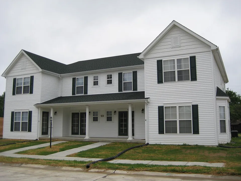 5011 Riverport Cmns #B