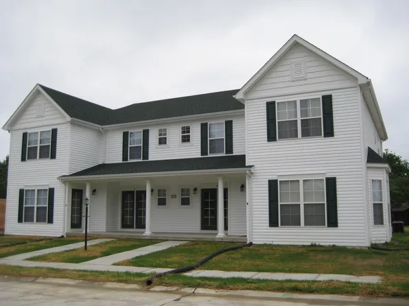 5011 Riverport Cmns APT B, Godfrey, IL 62035