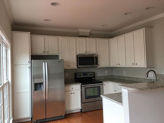 2nd image of 4822 Pheasant Brook Ln