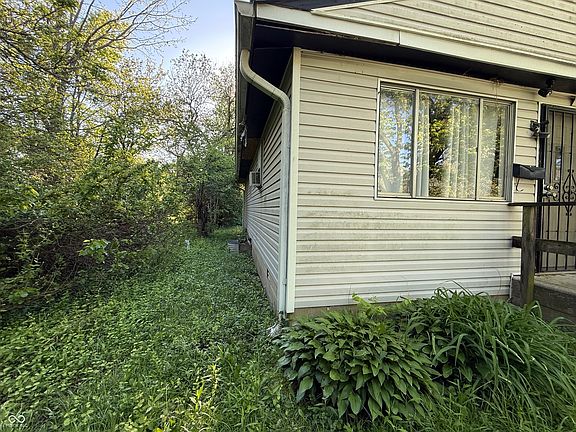 4th image of 3329 N Downey Ave
