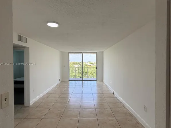 1805 Sans Souci Blvd APT 526, North Miami, FL 33181