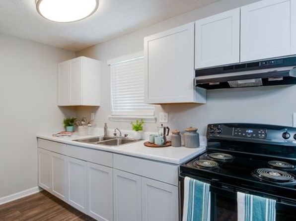 333 Whispering Brook Dr #108B