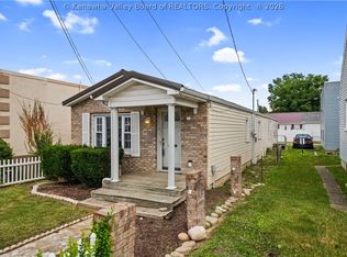 2304 Charles Ave, Dunbar, WV 25064