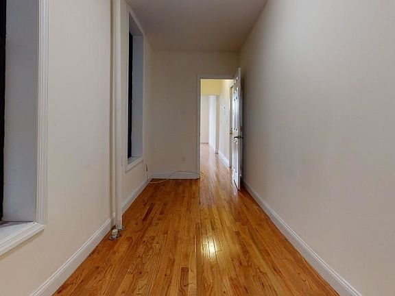 4th image of 228 E 36th St #A1