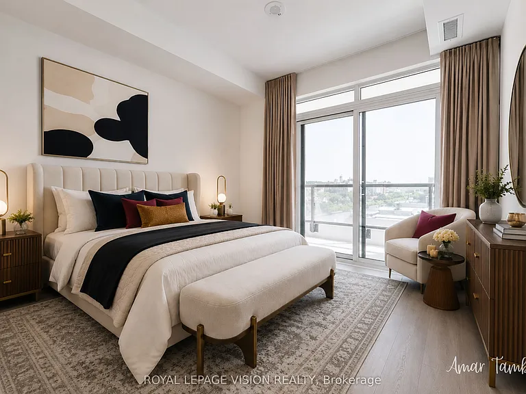 858 Dupont St #728 — Photo 8