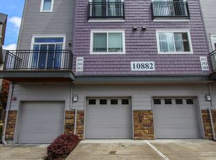 10882 NE Red Wing Way UNIT 202, Hillsboro, OR