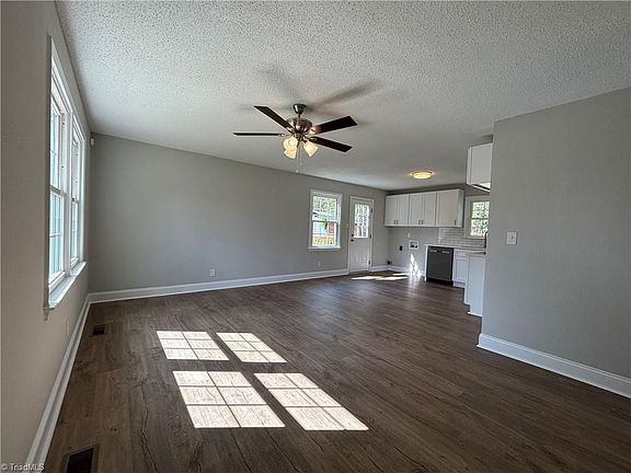 3rd image of 4143 Morningside Dr