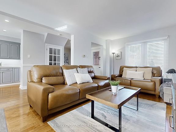 4th image of 64 Sable Cres