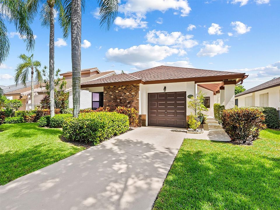 1st image of 4920 Boxwood Cir