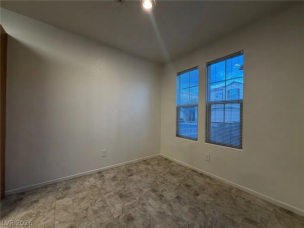 3 bed, 2.5 bath, 1316 sqft, $1,795 — Photo 3