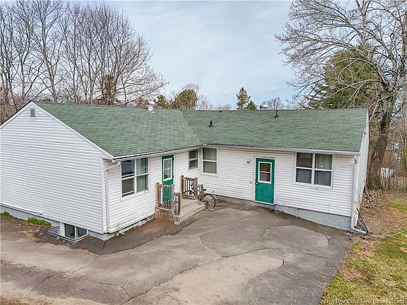 2nd image of 774 Reid St