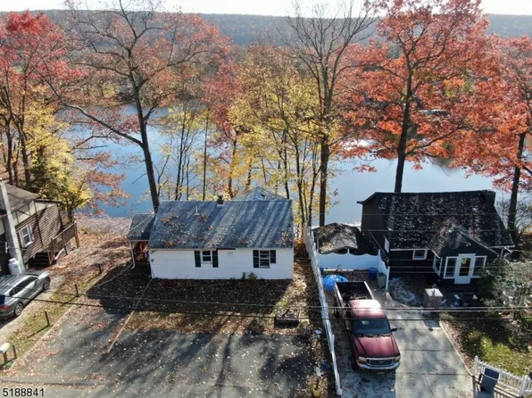 12 Lenape Trl, Jefferson Twp., NJ 07438