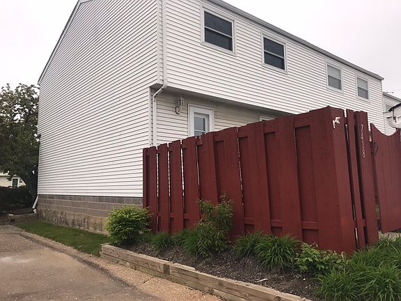 4th image of 7418 Yorktown Ct #A