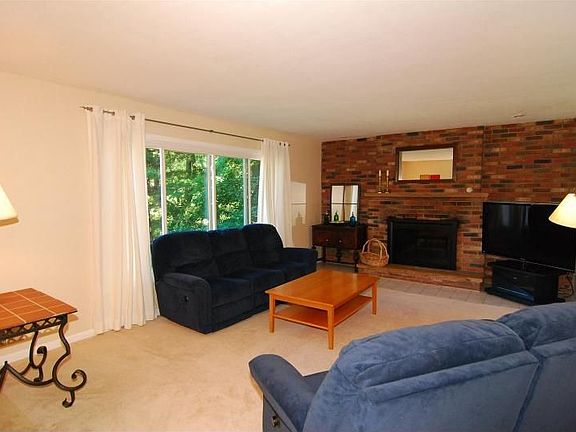 5th image of 66 Edgewood Ave