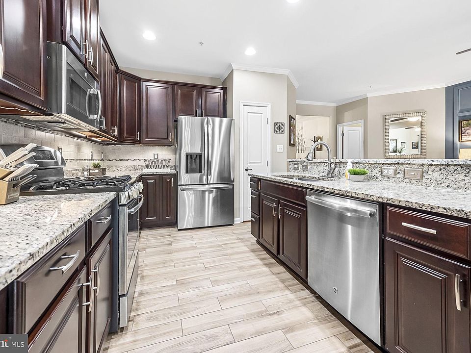 1st image of 8151 Meadowgate Cir