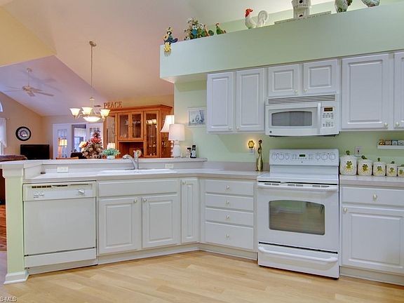 3rd image of 532 Morningstar Dr