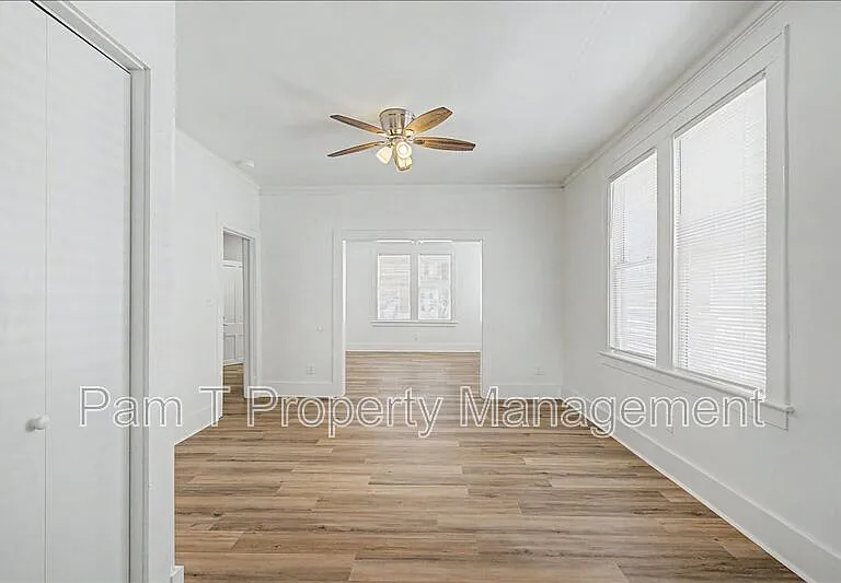 613 W 39th St #A — Photo 7