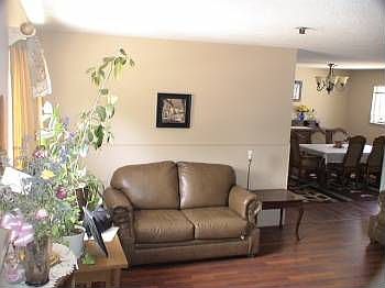 3rd image of 551 Sandler Dr NE