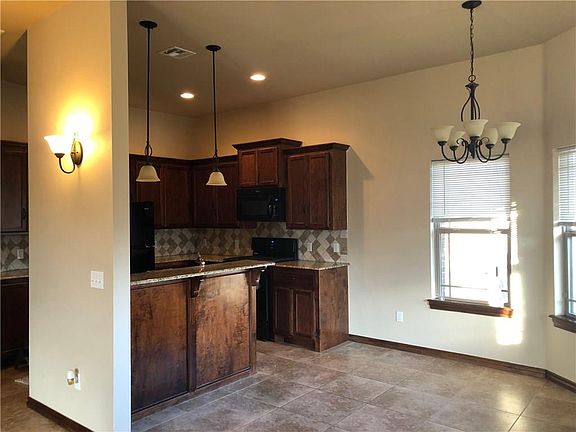 5th image of 913 Phils Way NW