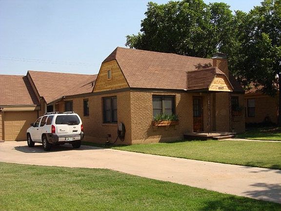 2nd image of 2227 North St